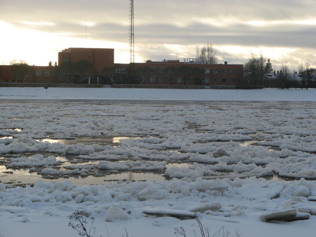 Daugavkrasti Hotel Jēkabpils Exteriör bild