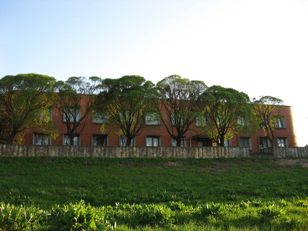 Daugavkrasti Hotel Jēkabpils Exteriör bild